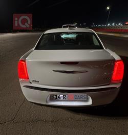 کرایسلەر 300